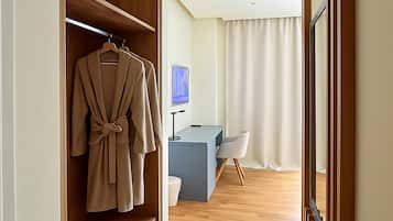 Free minibar items, in-room safe, desk, laptop workspace