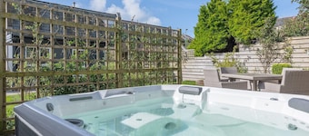 Nyth yr Wylan - Three Bedroom House, Sleeps 6