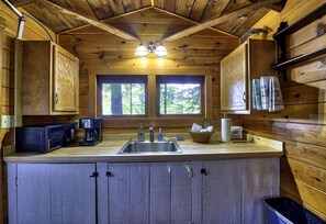 Fridge, microwave, oven, stovetop - Lakefront Getaway w/ Beach & Pet Friendly (Levering)