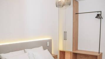 1 bedroom, desk, free WiFi