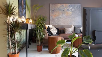 Comfort Chalet | Living area | Smart TV
