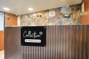 Reception - Cozy Stays at Ville Parle Mumbai (Mumbai)