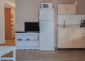 Fridge, microwave, oven, toaster