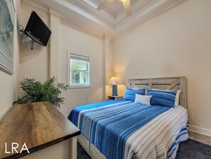 3 bedrooms, internet, bed sheets - Oceanside Manor – Low Tide: Your Beach Getaway (Surf City)