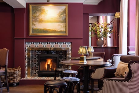 Bar (on property). George and Dragon - A Heartwood Inn