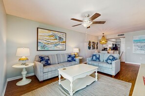 TV, DVD player - Beachfront condo with private balcony, outdoor pool, direct beach access & views (Gulf Shores)
