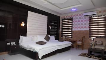 Economy Room, Balcony, City View | Desk, laptop workspace, blackout curtains, soundproofing