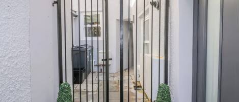 平房 | 住宿地面