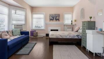 3 bedrooms, in-room safe, iron/ironing board, free WiFi