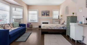 3 bedrooms, in-room safe, iron/ironing board, free WiFi