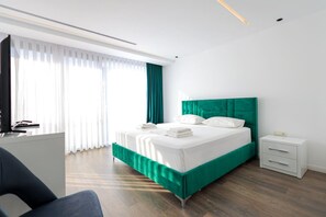 1 bedroom, desk, free WiFi