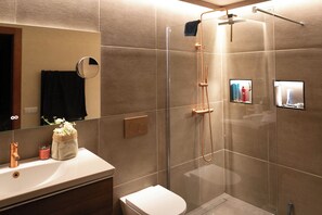Towels - Semi-detached w/ views in Sa Tuna, Begur (H05) (Begur)