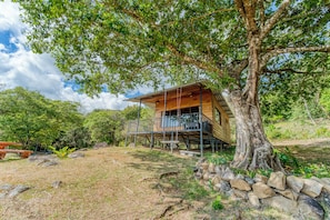 CabaƱa Deluxe, vista a la montaƱa | Terraza o patio