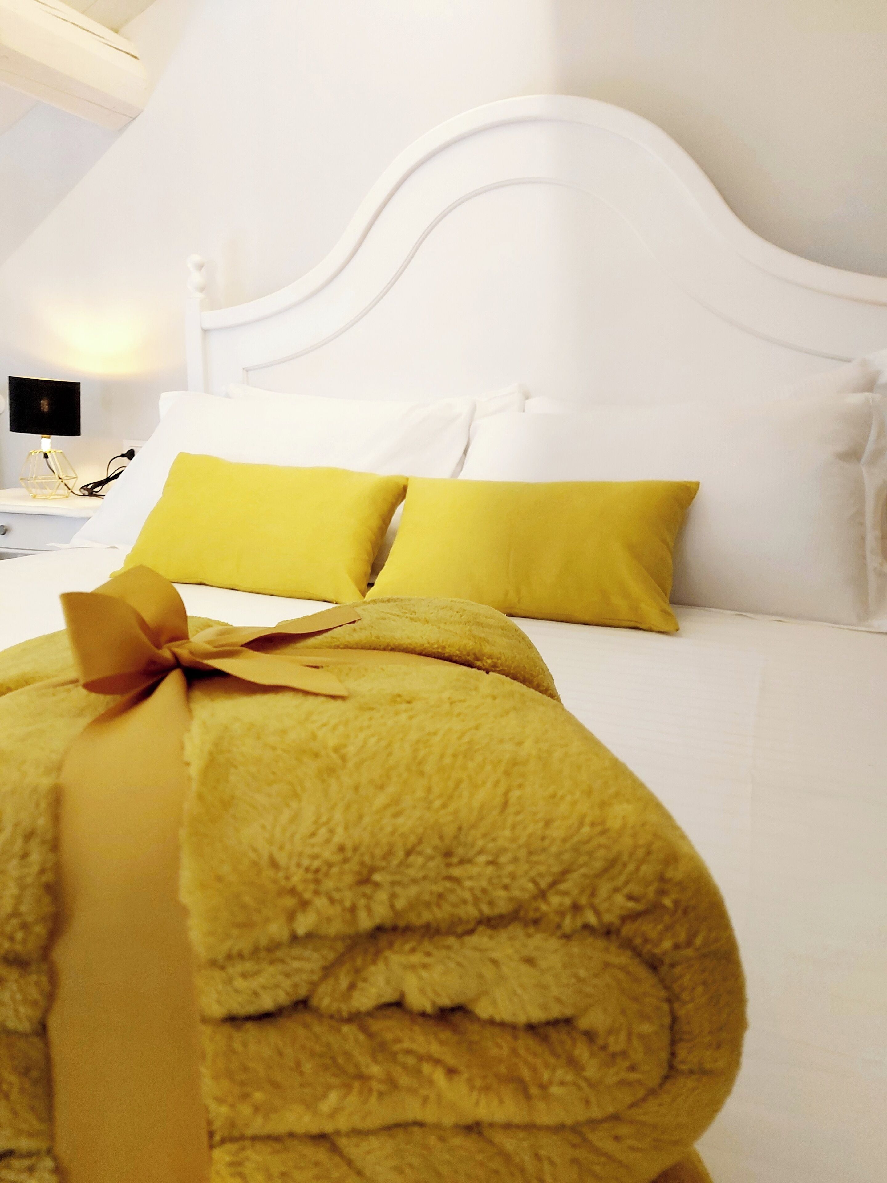 Deluxe Duplex, Canal View | Free WiFi