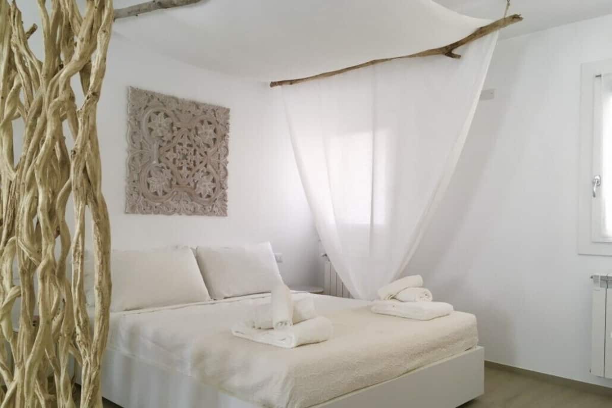 Deluxe Studio | Blackout curtains, free WiFi
