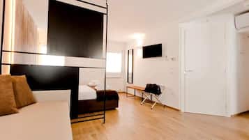 Studio Deluxe