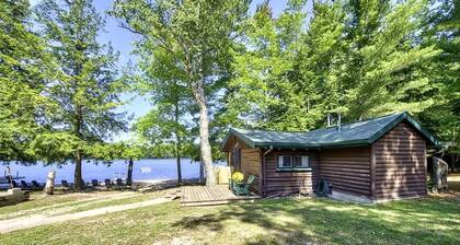 Pet Friendly Lakefront Cabin Firepit