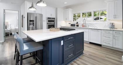 Spacious Sea Pines home in Hilton Head with pool, tennis, and cozy backyard fire