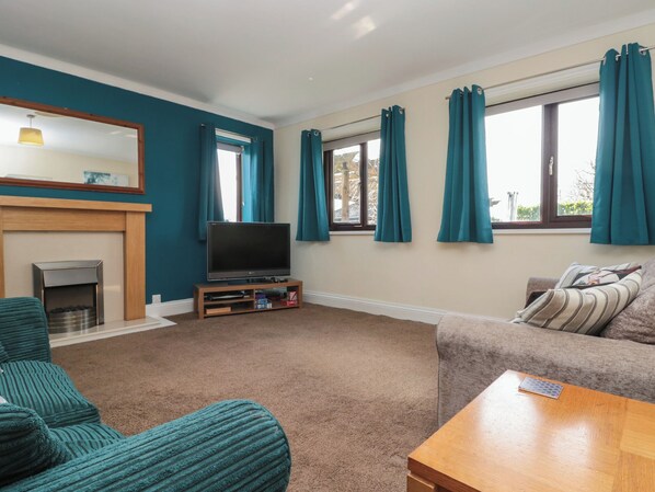 Living area - Holly Tree Cottage (Northallerton)
