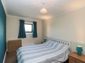 1 makuuhuone, yksilöllisesti sisustettu, yksilöllisesti kalustettu