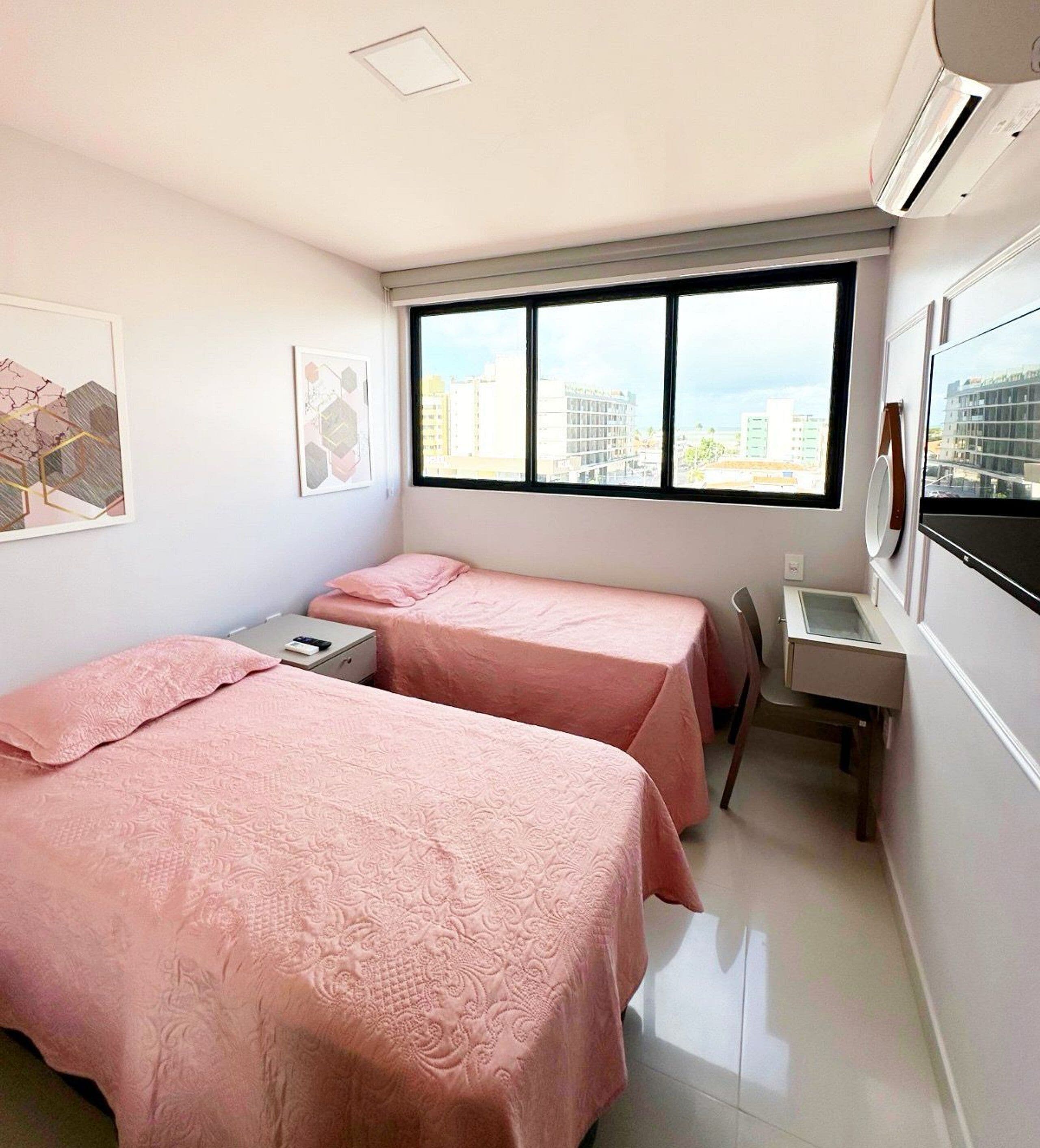 Apartment | 2 bedrooms, blackout drapes, iron/ironing board, free WiFi