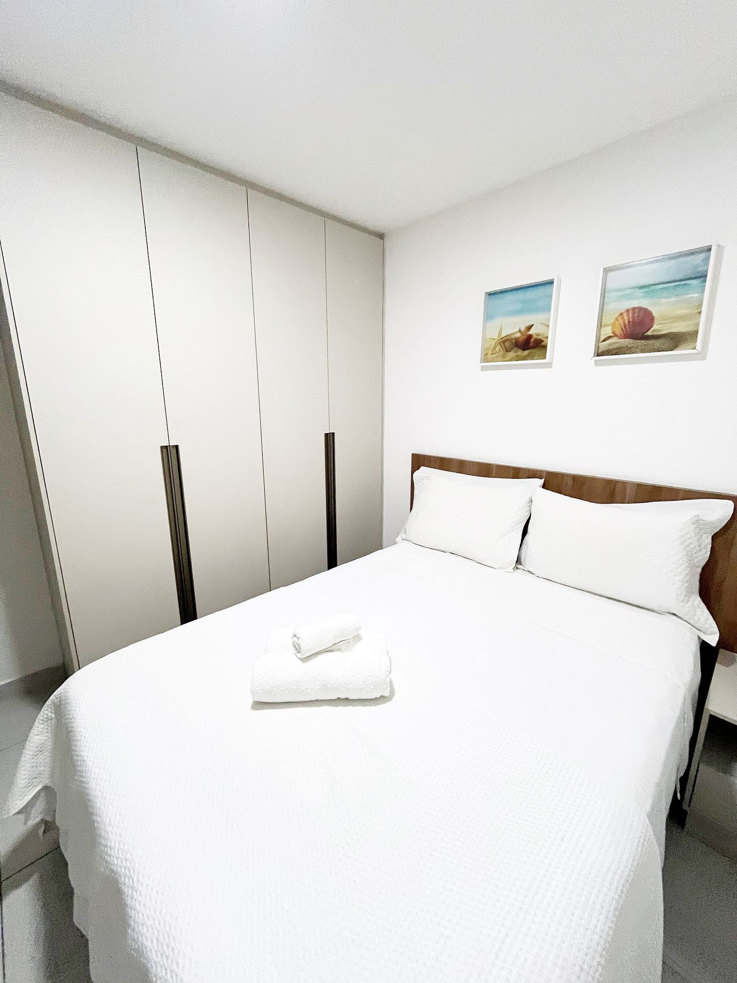 Comfort Apartment | 2 bedrooms, blackout drapes, iron/ironing board, free WiFi