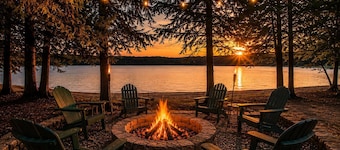 Lakefront Cabin: Pet-Friendly Retreat w/ Firepit