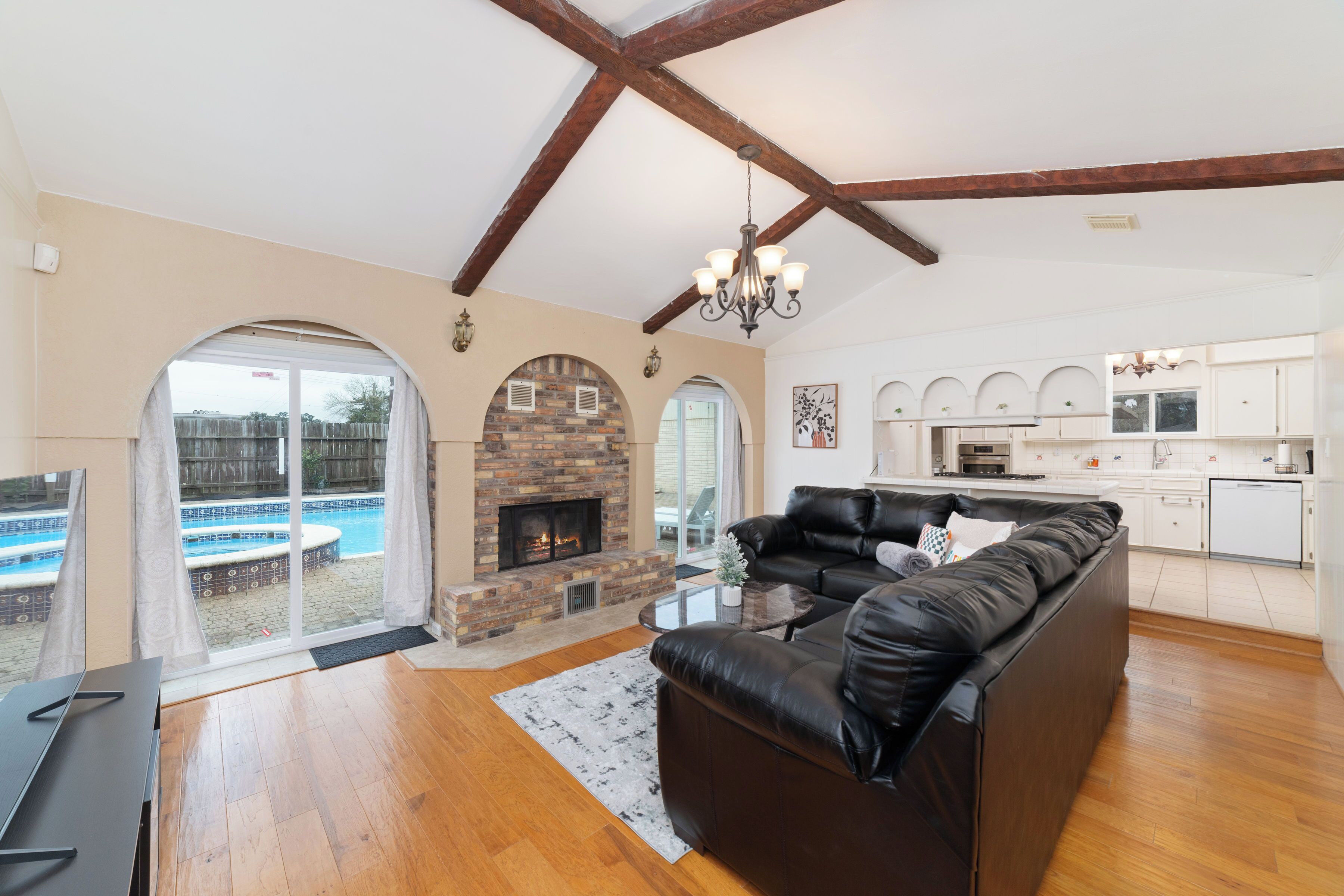 Smart-tv, tafelvoetbal en een tafeltennistafel