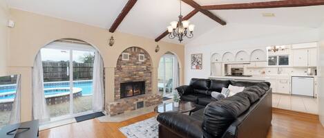 Smart-tv, tafelvoetbal en een tafeltennistafel