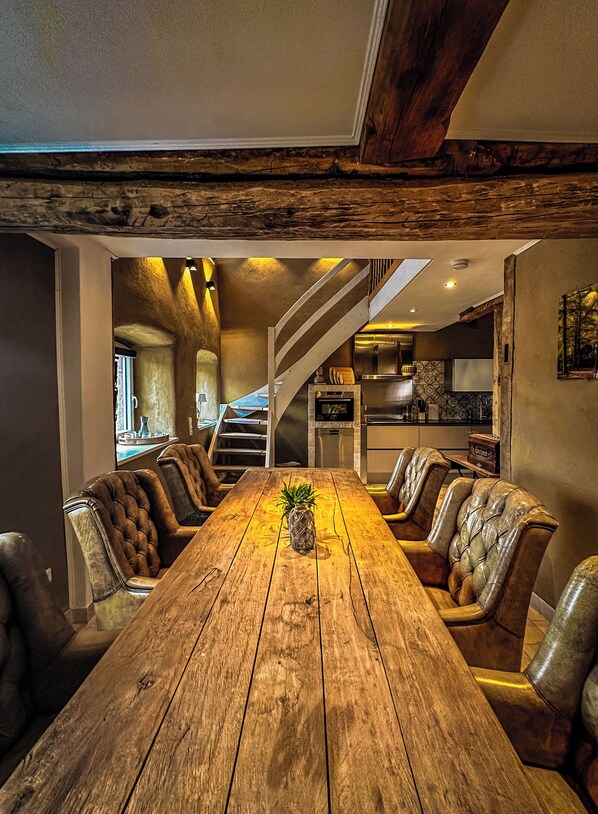 تناول الطعام