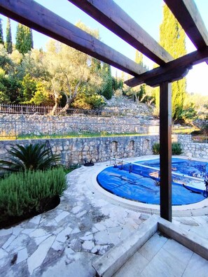 Property grounds - Charming 3-bedroom villa with WiFi, AC in welcoming Igalo,Zvinje (Igalo,Zvinje)