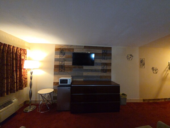Honeymoon Studio Suite