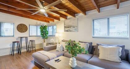 Miami Boutique by Calle Ocho, South Beach w/Arcade