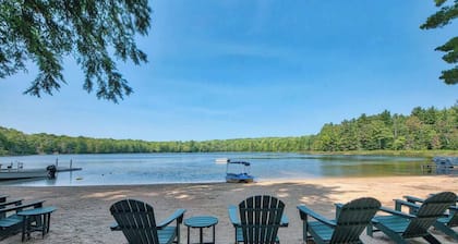 Pet Friendly Lakefront Cabin