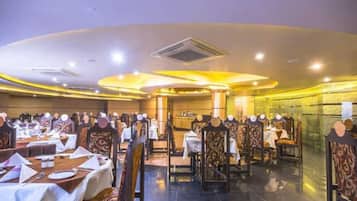 House | Banquet hall