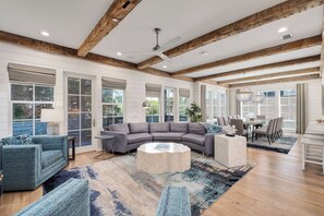 TV, fireplace - Dogwood Lookout|Easy Beach Access|Private Pool & Golf Cart (Seagrove Beach)