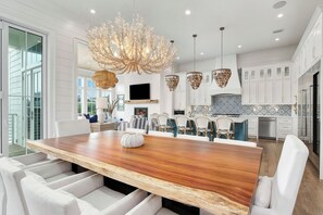 Dining - Sea Turtle Retreat|Private Beach Access|Private Pool & Golf Cart (Seagrove Beach)