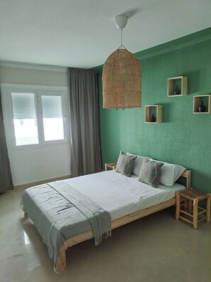 2 室のベッドルーム、アイロン / アイロン台、WiFi、ベッドシーツ