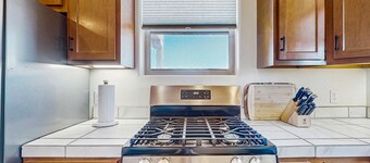 Cozy, dog-friendly home on 3 acres, with incredible views, wood stove, WIFI