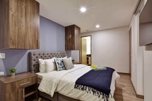 3 bedrooms, iron/ironing board, travel crib, WiFi