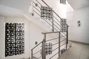 Interior - El Peñon | Jacuzzi + 3BR | Walk Everywhere | B101 (Cali)