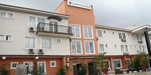 Front of property - Carlton Gate Hotel  (Ibadan)