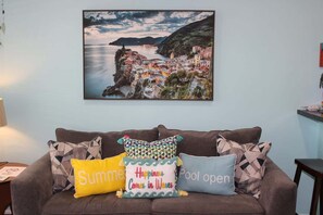 TV, offices - Relaxing Beach-Front Condo (Galveston)