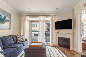 Living area - Anchor Here 1 Bedroom Dewey Beach Condo (Dewey Beach)