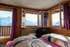 Appartement | 2 chambres, espace de travail pour ordinateur portable, draps fournis