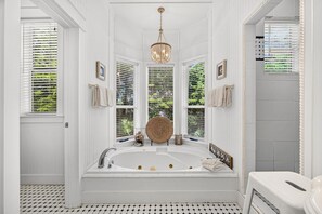House, Pool View | Bathroom