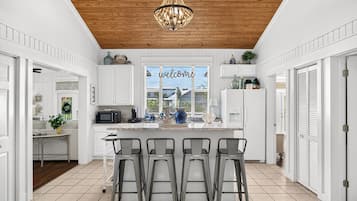 House, Pool View | Private kitchen