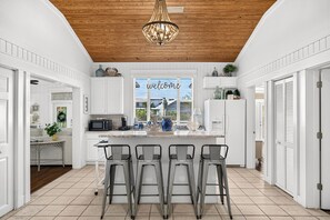 Ferienhaus, Poolblick | Eigene Küche | Großer Kühlschrank, Mikrowelle, Ofen, Herdplatte