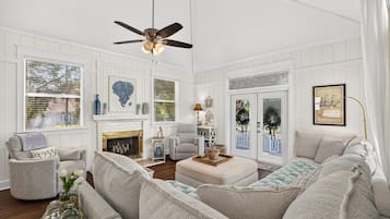 House, Pool View | Living area