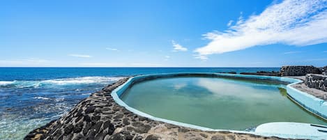 室外泳池